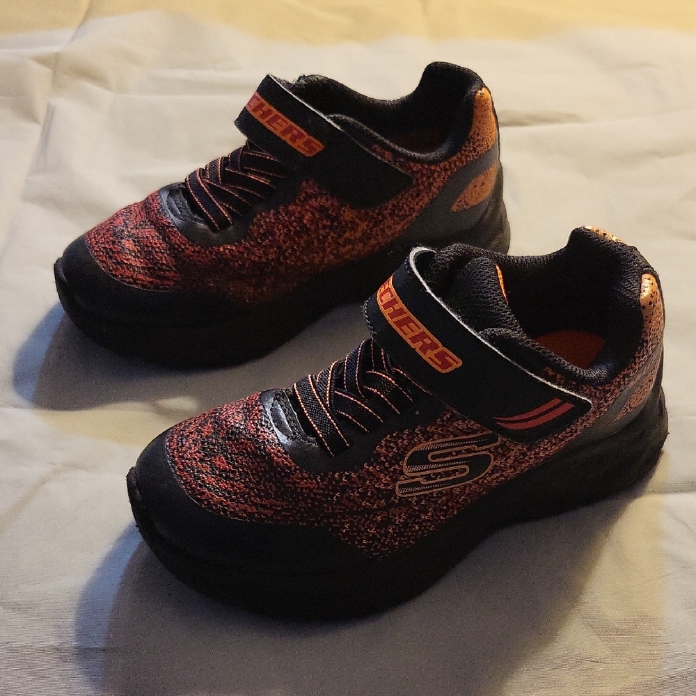 Sketchers Childrens  Shoes With Velcro Size 10.5